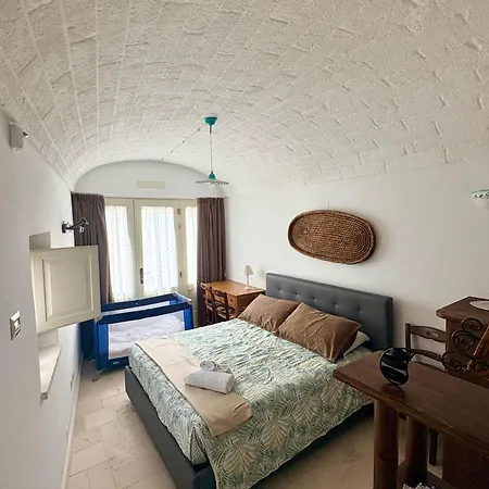 Il Trullo Del Nonno * 洛科罗通多